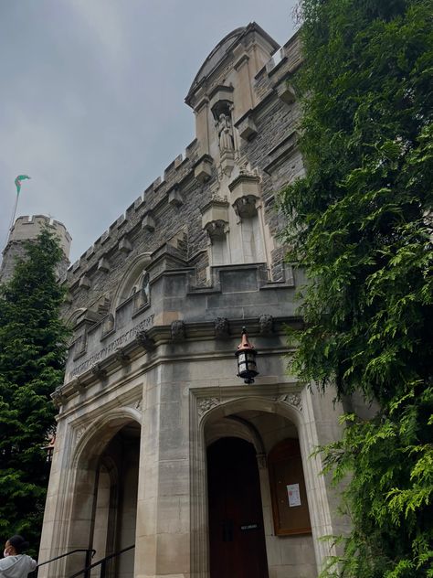 Bryn Mawr College Aesthetic, Convent Life, Hogwarts Dark Academia, Romanticizing College, Romanticise Life, Bryn Mawr College, Academic Life, College Vision Board, Bryn Mawr