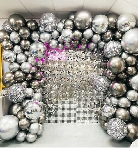 80s Disco Party, Disco Party Decor, Disco Balloons, Disco Birthday Party, Disco Party Decorations, 80s Disco, Disco Theme, Small Balloons, Silver Balloon