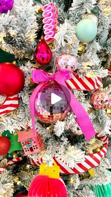 Kara Whitten on Instagram: "✨ DIY ombré disco ball ornaments! ✨ Tutorial below: Supplies: Tim Holtz alcohol ink (carried in most craft stores) Disco balls (grab cheap@ones from five below or off Amazon) Makeup sponges Optional - rubbing alcohol to clean up any messes, gloves because the ink can get messy! Add a bit of ink to a sponge and dab on your disco ball. Repeat the process to cover the disco ball with all the colors you like blending them together as needed to create the ombré look. Let dry (about an hour and then they are ready to hang. I haven’t had issues with scratching or peeling of the ink and I don’t seal mine. The ink is on there well unless you use rubbing alcohol to remove it. But feel free to give us a coat of clear glossy spray to seal it." Disco Ball Ornaments Diy, Disco Ball Christmas Decor, Disco Ball Ornaments, Confetti Ornaments, Diy Santa Hat, Amazon Makeup, Disco Decorations, Diy Ombre, Makeup Sponges