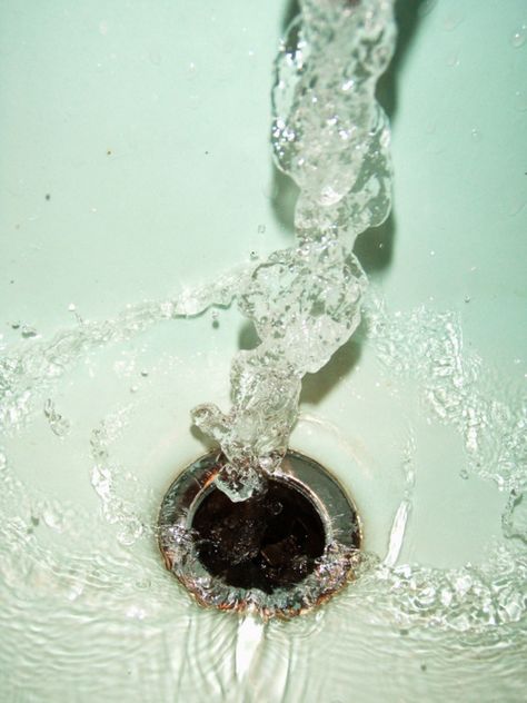 Aloe Vera Face Mask, Juergen Teller, Water Aesthetic, Hand Photography, Water Photography, Running Water, Photography Inspo, Short Film, Film Photography