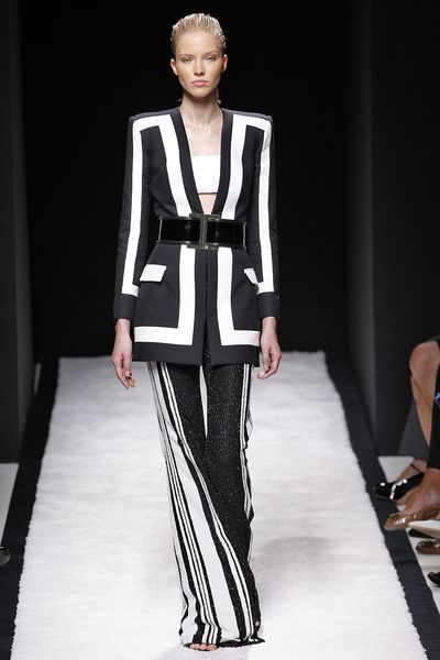 Balmain Fashion, Moda Paris, Black White Fashion, Spring Summer 2015, White Fashion, Fashion Week Spring, Couture Fashion, Paris Fashion, Runway Fashion