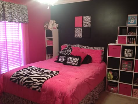 Zebra and pink everything Pink Zebra Print Room, Hot Pink Zebra Room, Zebra Print Bedroom Decor, Pink Zebra Bedrooms, Pink Zebra Rooms, Mcbling Room, Zebra Print Rooms, Pink And Black Bedroom, Zebra Bedroom Decor