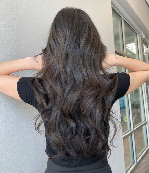 Long Cool Toned Brown Hair, Long Brunette Hair Pale Skin, Dark Natural Balayage, Dark Brown Inspo Hair, Pretty Dark Brown Hair Colors, Cool Tone Brown Hair Highlights, Dark Brown Dyed Hair Ideas, Dark Brunette Cool Tones, Dusty Dark Brown Hair