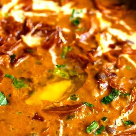 Sanjana Modha on Instagram: "New! 24-HOUR DAL MAKHANI 🚀 It will melt in your mouth! If you’ve been following me for a while, you’ll know how much I love dal. This Indian black dal has got to be one of the most requested recipes, so I’ve filmed my version for you.

Daal Makhani is typically cooked low and slow to create rich, buttery flavours. It’s an iconic North Indian dal and a popular choice at Indian restaurants around the world 🌍 

The process takes 24 hours but every step requires very little effort on your part; Just soak, prep and slow cook 😊

🔗 Full recipe with ingredient measurements and a full-length video tutorial is on my website www.sanjanafeasts.co.uk. Link will be in my bio for a limited time only so grab it while you caaaaaan! ✌🏽

#dalmakhani #blackdaal #urad #lentils Indian Dal, Dal Makhani, Measuring Ingredients, Slow Cook, Dinner Meals, Got To Be, Melt In Your Mouth, Indian Food, Lentils