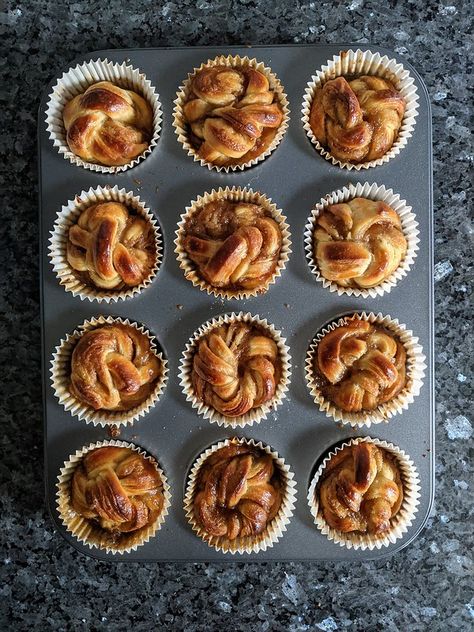 Twisted Cinnamon Buns, Richard Bertinet Cinnamon Buns, Cinnamon Twists Recipe, Nadiya Hussain Recipes, Best Buns, Making Cinnamon Rolls, Richard Bertinet, Cinnamon Bun Recipe, Rolls Homemade