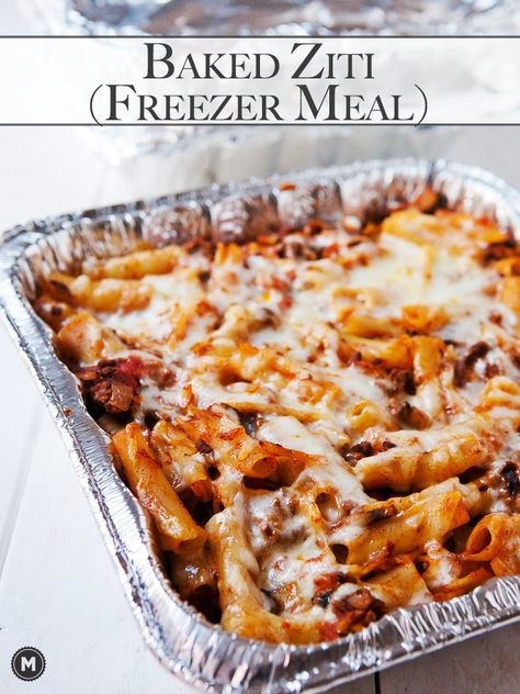 Freezer Baked Ziti: A great freezer casserole of ziti pasta with meat sauce and lots of cheese. A great winter meal that freezes perfectly! Freezer Baked Ziti, Freezer Casserole, Pasta Breakfast, Freezer Casseroles, Freeze Meals, Pasta With Meat, Freeze Ahead Meals, Freezer Meal Recipes, Best Freezer Meals