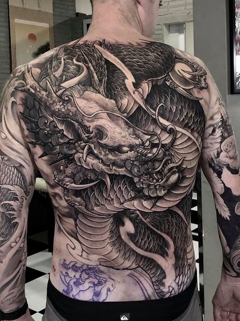 2024's Top Full Back Tattoo Designs for Men | Unique & Bold Full Back Tattoos For Men, Back Tattoo For Men, Dragon Tattoo Full Back, Tattoo Full Back, Dragon Tattoo Back, Dragon Tattoo Art, Samurai Tattoo Design, Japanese Dragon Tattoo, Back Piece Tattoo