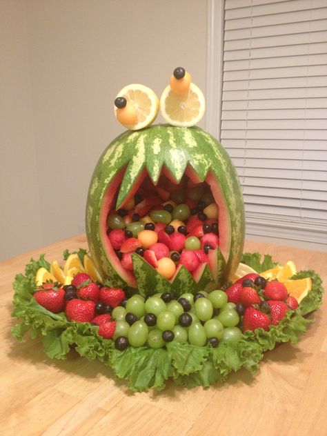 Fruit Monster Watermelon Monster, Watermelon Carving Easy, Creepy Halloween Food, Little Monster Birthday, Monster 1st Birthdays, Spooky Halloween Treats, Halloween Foods, Monster Halloween, Watermelon Carving