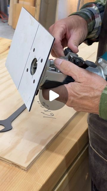 How To Make A Router Table, Router Table Diy, Making A Router Table, Best Router Table, Homemade Router Table, Build A Router Table, Router Ideas, Hand Router, Diy Router Table