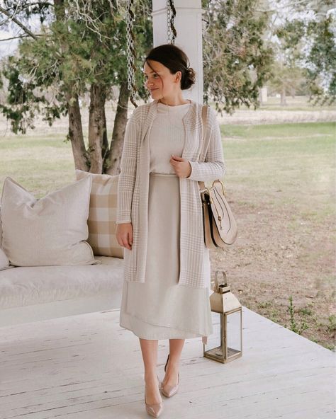 Mass Outfit, Christian Modest Outfits, Courtney Toliver, Church Outfit Winter, Sunday Church Outfits, Modest Christian Clothing, Modest Church Outfits, Modest Winter Outfits, Styling Skirts