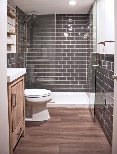 Small Gray Bathroom Ideas: A Balance Between Style and Space-Conscious Design Sophisticated Basement, Small Dark Bathroom, Small Grey Bathrooms, Grey Bathroom Floor, Bathroom Transitional, Dark Gray Bathroom, Grey Bathrooms Designs, Small Bathroom Tiles, Simple Bathroom Designs