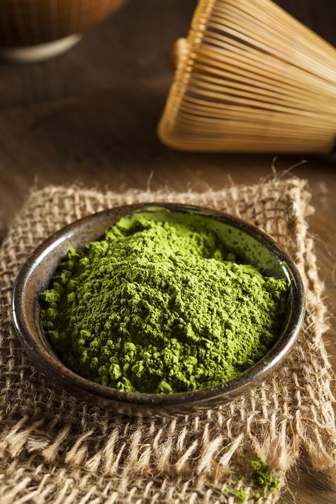 It's Time to Try Matcha — Ingredient Intelligence Drinking Green Tea, Green Tea Drinks, Matcha Dessert, Matcha Cookies, Iced Tea Recipes, Kitchen Skills, Fragrance Ingredients, Matcha Green Tea Powder, Green Tea Powder