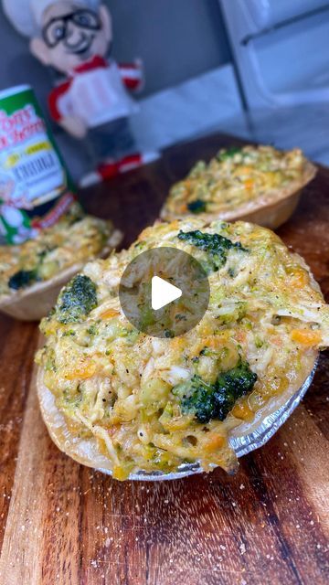 Tasha Robinson on Instagram: "🚨 RECIPE: Broccoli Cheddar Pie 🔥

Broccoli Cheddar Pies:
(Mini Pies loaded with Chicken, Veggies, and Cheese)
Prep Time:15min
Cook Time: 35min
Serving Size: 16Mini Pies
 
Ingredients:You may substitute ingredient Brands for your preferred liking.

Pie Shells:
•Dutch Ann Tart Shells

Mixture Ingredients:
•1 Rotisserie Chicken 
•1 1/2c Chopped Broccoli 
•1 1/2 Chopped Carrots
•1 tbsp Fresh Parsley 
•1 Chopped Yellow Pepper 
•1 Chopped White Onion
•1/3cup Veggie Broth 
•1/3cup Heavy Cream
•1/4cup Flour
•1tbsp Tony Chachere’s, Seasoning, Cajun, Original)
•1tbsp Garlic Powder
•1tbsp Onion Powder
•1/2tbsp Smoked Paprika 
•Pinch Cayenne Pepper
•1cup Cheddar Cheese

Directions:
(Turn your eye onto Medium Heat(5), add Butter and Minced Garlic to cooking pot. Cook for Broccoli And Cheddar Pot Pie, Broccoli Pie Recipe, Broccoli Cheddar Bites, Broccoli Cheddar Chicken, Recipe Broccoli, Broccoli Bites, Chopped Broccoli, Veggie Broth, Chicken Veggies