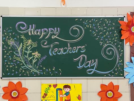 Teachers day board decoration in school Teacher's Day Decorations In Classroom, Teacher's Day Special Decoration, Teachers Day Black Board Design, Teachers Day Board Decoration Ideas Creative, Teachers Day Blackboard Decoration, Teacher Day Board Decoration, Teachers Day Decoration Ideas Stage, Teachers Day Board, Teachers Day Board Decoration Ideas