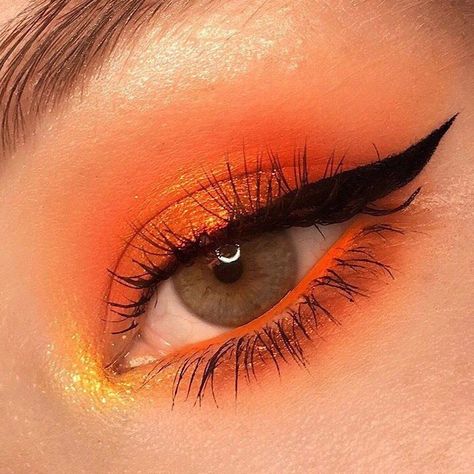 Orange Eyeshadow Looks, Orange Eye Makeup, Orange Eyeshadow, Orange Makeup, Indie Makeup, Prom 2023, Eye Makeup Designs, Makeup Eye Looks, Halloween Orange