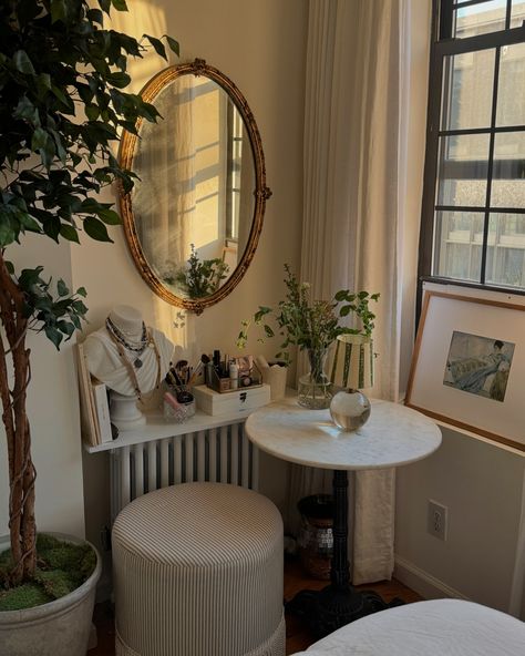 nyc apartment, city apartment aesthetic, new york city apartment, grown woman bedroom ideas, girly room decor, elegant bedroom, classy bedroom ideas, luxurious bedroom, make up vanity ideas Parisian Bedroom Aesthetic, Bedroom Ideas Girly, Parisian Inspired Bedroom, City Apartment Aesthetic, Classy Bedroom Ideas, Parisian Apartment Aesthetic, Room Decor Elegant, Minimal Bedroom Ideas, Woman Bedroom Ideas