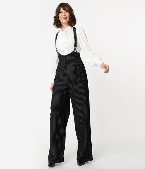 Vintage Pants - Cigarette, Wide-Leg, Capris & High-Waisted Styles – Unique Vintage Costume Peaky Blinders, Outfit Elegantes, Uv Clothing, Vintage Overalls, Black And White Pants, Look Retro, Suspender Pants, Mode Jeans, 1930s Fashion