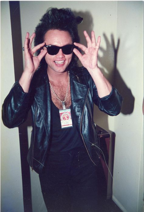 Geoff Tate from Queensryche, Rage for Order tour. Hates camera flashes, so ifya wanna take pics, bring him some sunglasses! Kirk Hammett With Glasses, Peter Steele Rare Photos, Geoff Tate, Kirk Hammett Garage Inc Era, Kirk Hammett Horror Collection, Peter Steele Interview, Music Power, Rock Groups, Music Venue