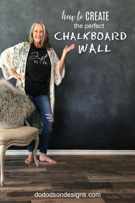 Chalkboard Paint Wall Kitchen, Paint Chalkboard Wall, Black Board Paint Ideas, Large Chalkboard In Kitchen, Chalkboard Backsplash Kitchen, Chalk And White Board Wall, Chalkboard Wall Inspiration, Dining Room Chalkboard Wall, Painted Chalkboard Wall