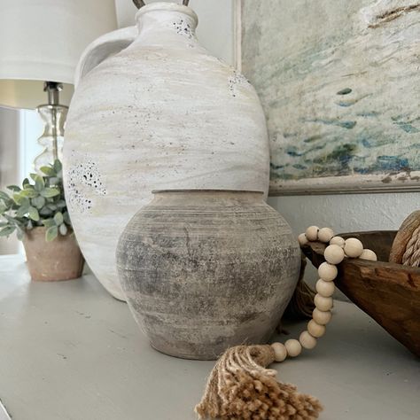 Faux Aged Pottery, Faux Pottery Vase, Old World Pottery Diy, Diy Aged Vessel, Aged Stone Vase Diy, Aged Vases Diy, Diy Vintage Pot, Diy Old World Pottery, How To Paint A Vase To Look Like Stone