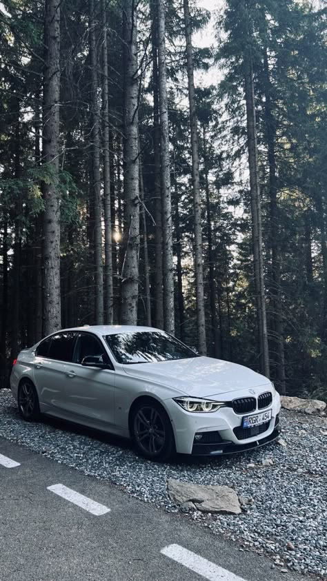 Bmw F30 White, F30 Bmw 328i, Bmw Wallpaper Iphone, Iphone Portrait, F30 Bmw, Bmw Wallpaper, Bmw 520i, Bmw 320d, Motos Bmw