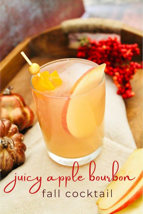 Thanksgiving Bourbon Drinks, Fall Bourbon Cocktails Apple Cider, Fall Cocktail Recipes Bourbon, Bourbon Drinks Easy, Ciroc Apple Drinks Recipe, Fall Apple Cocktail Recipes, Apple Crisp Cocktail, Thanksgiving Apple Cocktails, Fall Drinks With Bourbon