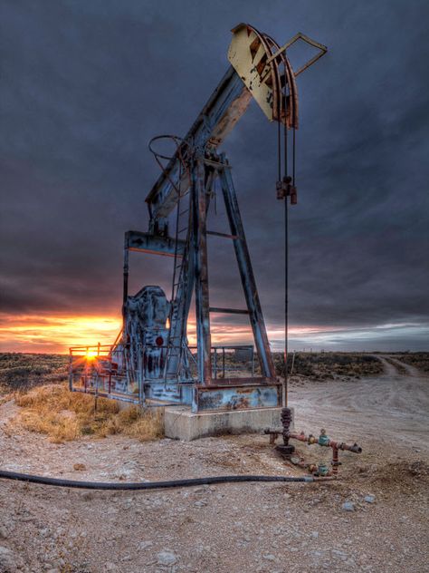 Oilfield Art Gallery - Stock & Original Photos | Energy Landscape Photography: New Mexico, Texas: Robert D. F Oilfield Humor, Oil Field Worker, Oilfield Trash, Oil Rig Jobs, Oilfield Life, Midland Texas, Texas Oil, Water Well Drilling, Oil Platform