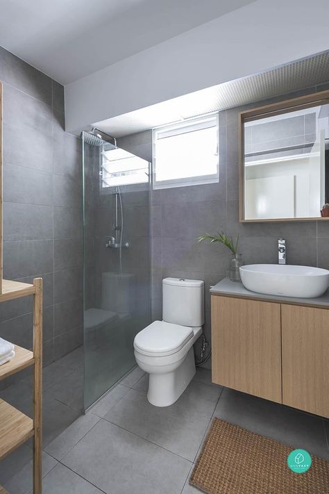 Bathroom idea from a MUJI theme HDB/ BTO flat | Qanvast #mujithemehdb #mujithemehome #sghomerenovation #hdbbathroom Muji Bathroom, Toilet And Bathroom Design, Muji Home, Bathroom Design Layout, Amazing Homes, Toilet Sink, Washroom Design, Toilet Design, Minimalist Bathroom