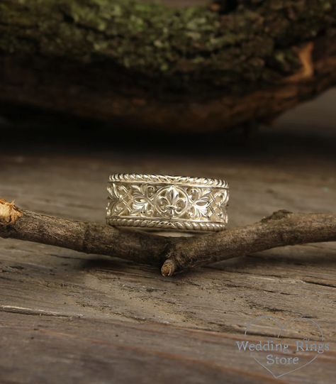 Fleur De Lis Vintage Style Wedding Band Silver Filigree | Etsy Canada Vine Wedding Ring, Filigree Wedding Band, Women Wedding Ring, Wedding Band Unique, Wedding Ring Styles, Silver Wedding Band, Sterling Silver Wedding Band, Unusual Rings, Silver Wedding Bands