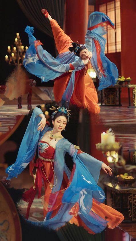 Chinese Dancing, Ballerina Poses, Chinese Dance, Chinese Aesthetic, Ballet Poses, Chinese Art Girl, Human Poses Reference, Figure Drawing Reference, China Art