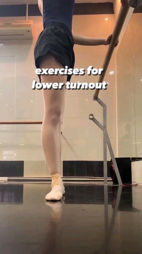 Dancer Turnout Workout, At Home Ballet Workout, Ballet How To, How To Get Hyperextended Knees, How To Start Ballet At Home, Train Like A Ballerina, Ballet Basics Moves, How To Get A Double Pirouette, How To Be A Ballerina At Home