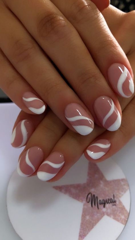 French Ombre Pedicure Toenails, Short Acrylic French Manicure, Natural Manicure Ideas Classy, Fingernail Designs For Work, Nails With Words On Them, French Nails Ideas Art Designs, Fancy French Tip Nails, Different French Manicure Ideas, Short French Nails Design