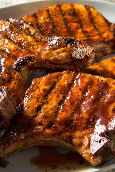 Pioneer Woman Slow Cooker Pork Chops Pork Loin Chops Recipes, Cook Pork Chops, Pork Loin Ribs, Smoked Pork Tenderloin, Smoked Pork Chops, Bbq Pork Chops, Smoked Pork Ribs, Tender Pork Chops, Cooking Pork Chops