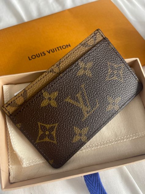 Lv Card Holder, Lv Monogram, Mens Fashion Casual Outfits, Beautiful Gifts, Suitcases, Mens Fashion Casual, Louis Vuitton Monogram, Fashion Casual, Wallets