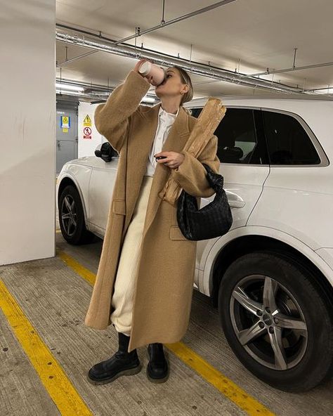 VICTORIA on Instagram: "My favourite winter outfits from last winter" Oversized Camel Coat, Camel Coat Outfit, The Frankie Shop, Frankie Shop, Winter Pants, Peak Lapel, Sporty And Rich, Camel Coat, Oversized Coat