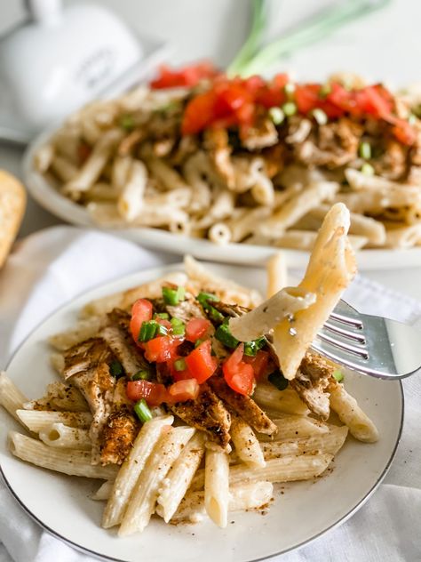 Lightened Up Copycat Chili's Cajun Chicken Pasta Chilis Cajun Chicken Pasta, Cajun Seasonings, Copycat Chili, Cajun Chicken Pasta Recipes, Pound Dropper, Homemade Cajun Seasoning, Chicken Penne, Cajun Pasta, Cajun Chicken Pasta