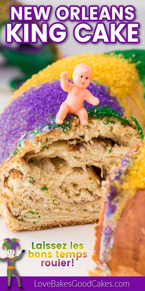 New Orleans King Cake King Cakes New Orleans, New Orleans King Cake Recipe, Best King Cake Recipe, New Orleans Desserts, Holiday Desert Recipes, Nola Food, New Orleans King Cake, King Cake Recipe, King Cakes