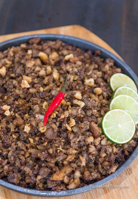 Beef Sisig, Sisig Recipe Philippines, Chicken Sisig, Plantain Lasagna, Sisig Recipe, Pork Sisig, Panlasang Pinoy, Corned Beef Recipes, Pig Face