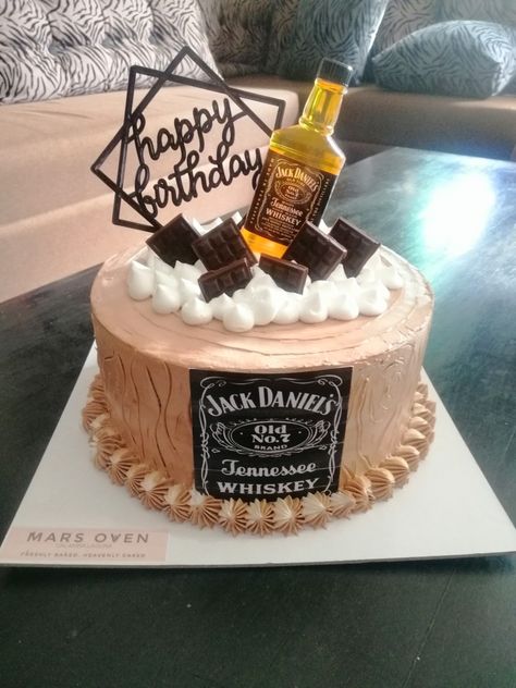 Jack daniels cake design Whiskey Cake Design Ideas, Jack Daniels Chocolate Cake, Whisky Theme Cake, Jack Daniel’s Cake, Whisky Cake Design, Jack Daniels Cake For Men, Jack Daniels Cake Design, Simple Whipped Cream Cake Design, Liquor Cake Design