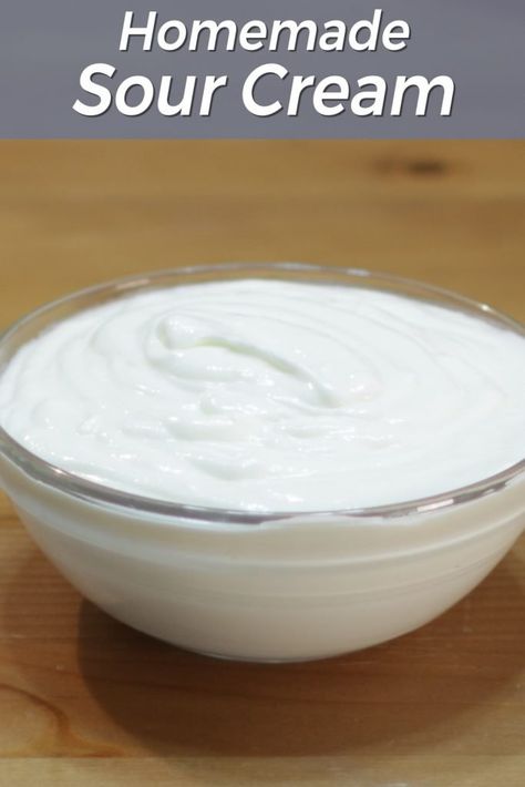 Cheese Recipes Homemade, Sour Cream Substitute, Make Sour Cream, Cheese Making Recipes, Homemade Sour Cream, Sour Cream Coffee Cake, Sour Cream Recipes, Homemade Condiments, Homemade Cheese