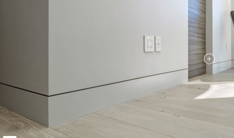 Flush To Wall Skirting, Flush Baseboard Modern, Minimal Baseboard, Base Board Ideas Modern, No Baseboard Walls, Baseboard Ideas Modern, Baseboard Modern, Recessed Baseboard, Flush Baseboard