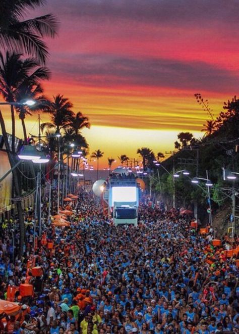 Carnaval 2015, Salvador, Bahia, Brasil... Carnaval Salvador, Brazil Carnival, City Photography, Countries Of The World, Amazing Destinations, Salvador, Rio De Janeiro, Happy Places, South America