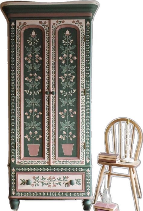 Witchy Furniture, Madi Core, Painted Wardrobe, Norwegian Rosemaling, Linen Cupboard, Furniture Flips, Seashell Painting, Painted Chairs, Pine Green