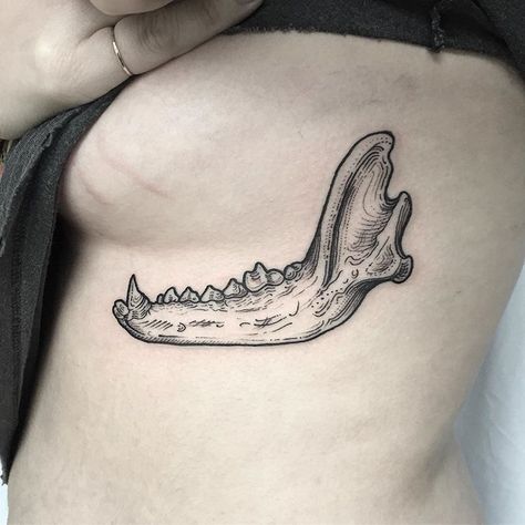 Tooth Tattoo, Funky Tattoos, Bone Tattoos, Sick Tattoo, Poke Tattoo, Knee Tattoo, Time Tattoos, Dream Tattoos, 문신 디자인