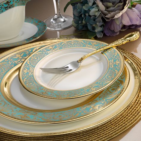 eco-friendly tableware wholesale bone china ware dinnerware dinner set european fine porcelain dinner service https://m.alibaba.com/product/1600069678355/eco-friendly-tableware-wholesale--bone-china.html?__sceneInfo={"cacheTime":"1800000","type":"appDetailShare"} Dinnerware Sets Luxury Pottery, Dinnerware Sets Luxury Glass, Dinnerware Sets Luxury Blue, Bone China Dinner Set, Dinnerware Set Modern, Bone China Dinnerware, Fine Dinnerware, China Dinnerware Sets, Luxury Tableware