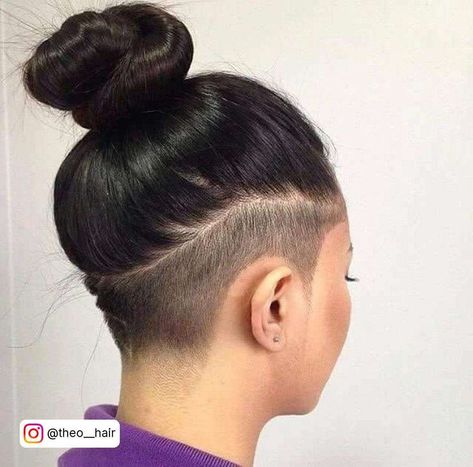 Undercut Thin Hair Girl Undercut, Undercut Hair Designs, Hairstyles Undercut, Undercut Hairstyles Women, Undercut Long Hair, Shaved Side Hairstyles, Buzzed Hair, Shaved Hair Designs, Undercut Women