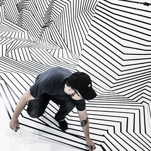 Tape Art Installation by Darel Carey: Dimensionalizing The Corner At Wiretap Brewing In Los Angeles | Bored Panda Tape Art Wall, Tape Art Ideas, Tape Wall Art, Geometric Shapes Drawing, Tape Installation, Longboard Design, Art Assignments, Tape Art, Optical Art