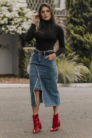 Stylish Denim Skirt, Diy Denim Skirt, Jean Skirt Outfits, Denim Skirt Fashion, Long Jean Skirt, Denim Skirt Outfits, Diy Vetement, Long Denim Skirt, Rock Outfit