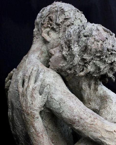 — IN MY ARMS: embraces in art Eva Antonini / Peter... Ceramic Sculpture Figurative, In My Arms, Ceramics Pottery Art, Romantic Art, Figurative Sculpture, Clay Sculpture, Couple Art, Paper Sculpture, Sculptures & Statues