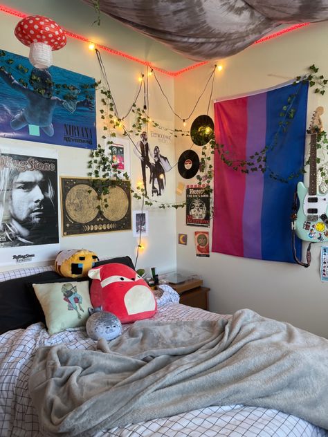 Lgbtq Bedroom Ideas, Pride Flag On Wall, Pride Bedroom Ideas, Gay Room Aesthetic, Lgbtq Room Ideas, Lesbian Bedroom, Pride Bedroom, Girl Room Aesthetic, Pride Decorations